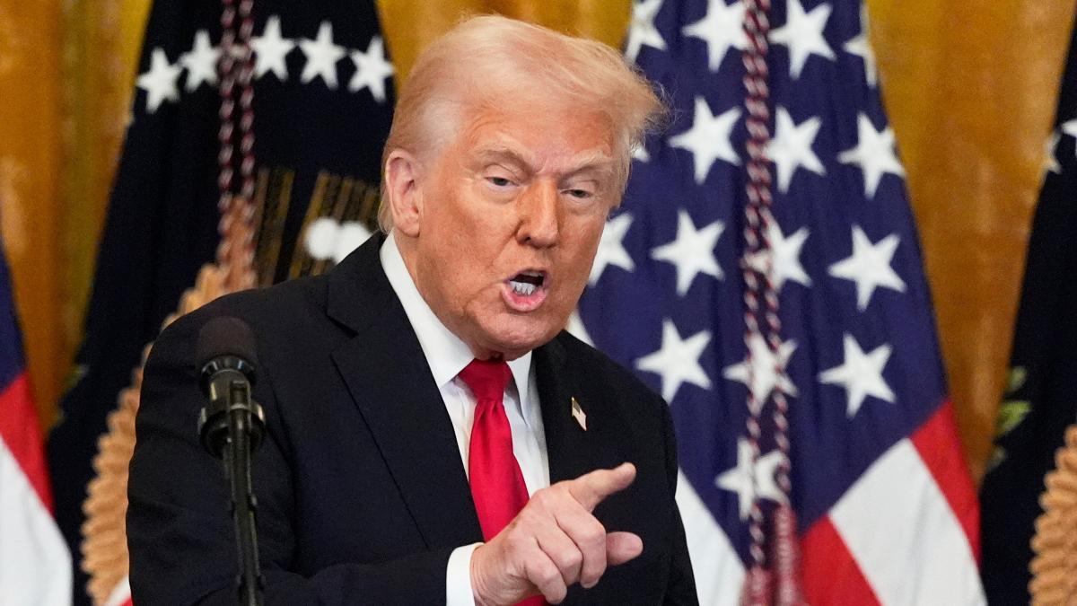 Trump ist „sehr verärgert“ über Putin und droht Iran mit Bombardierungen