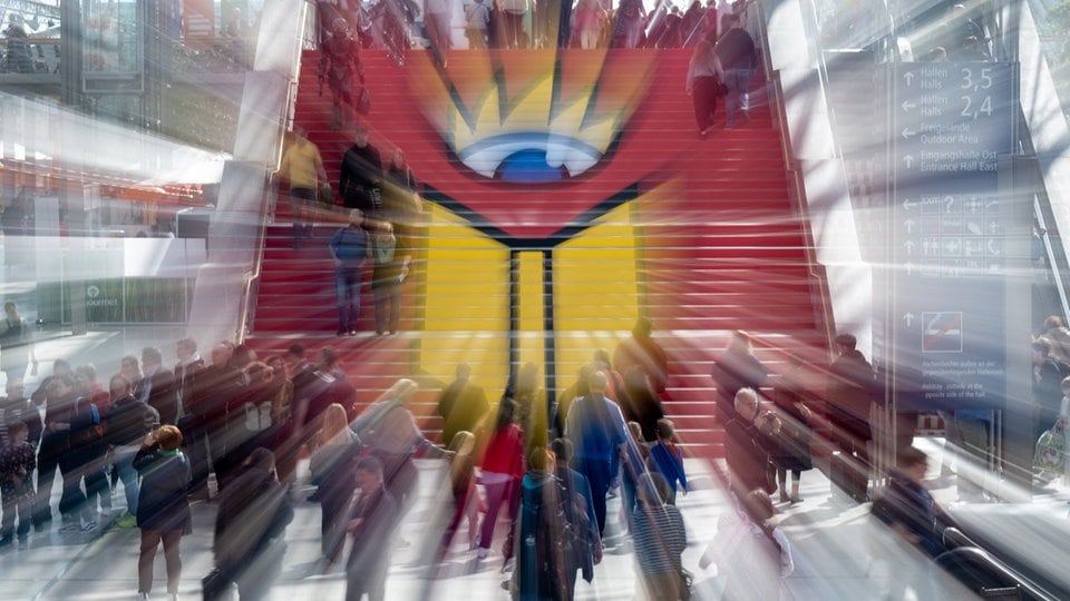 Leipzig: Buchmesse mit Besucherrekord – 296.000 Menschen beim Lesefest