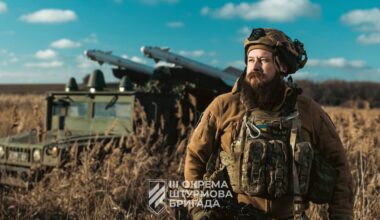 Dritte Sturmbrigade der Ukraine montiert R-73-Raketen auf einen Humvee