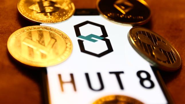 Boom mit Trump-Faktor: Trump-Brüder steigen ins Mining-Geschäft ein – Hut 8-Aktie explodiert! - 31.03.2025 - Wallstreet Online