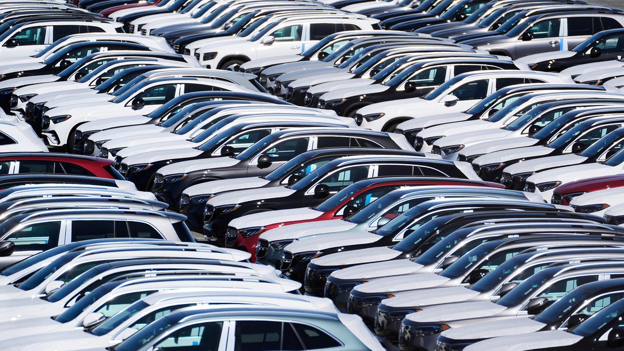 Trump sind steigende Auto-Preise wegen Zöllen "völlig egal"