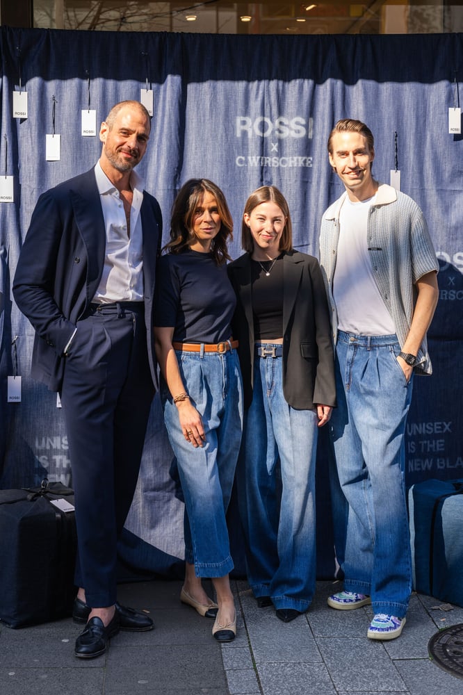 CEO Tobias Schellenberger (r.) mit Clemens Wirschke und Patricia Wirschke und Sophie Gentil (3. v. l.)