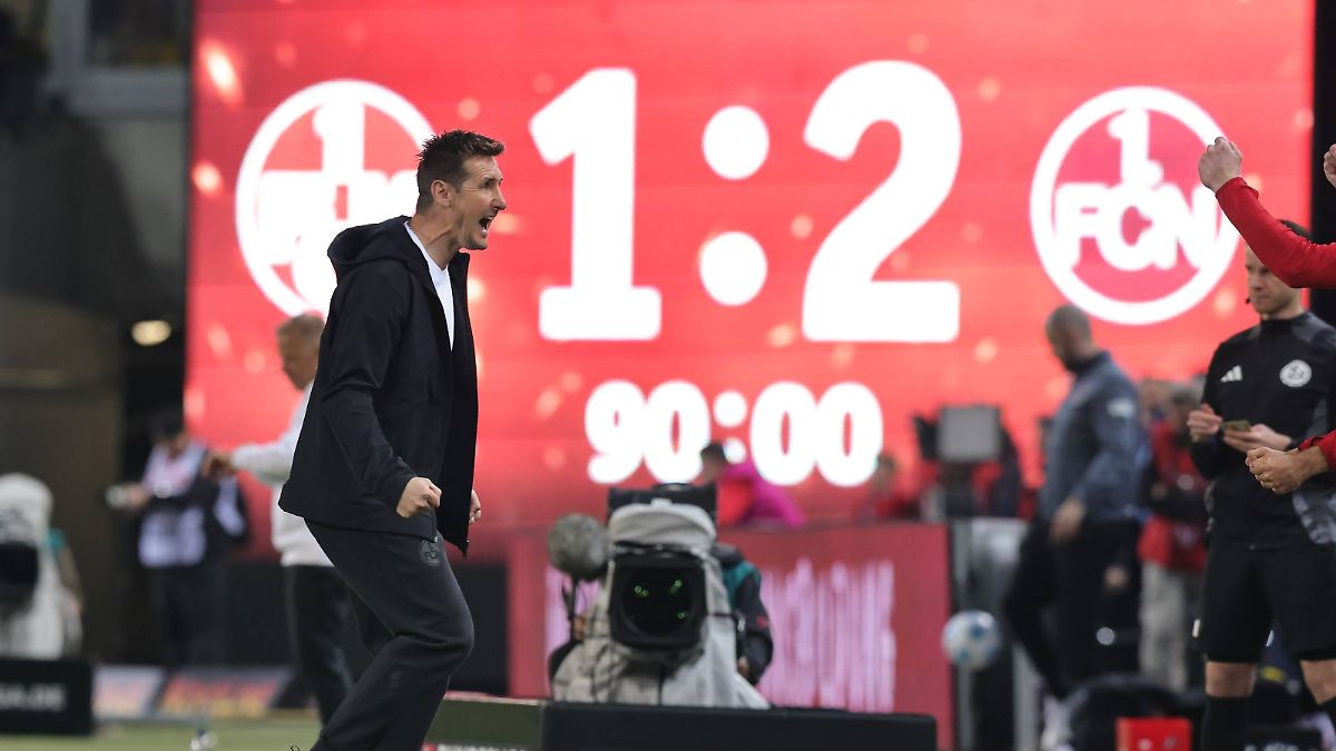 Lautern verzweifelt gegen "Club": Ausgerechnet Miroslav Klose erobert den Betzenberg
