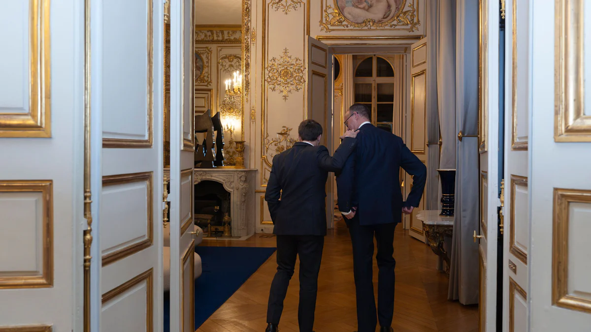 Macron und Merz: Neue Hoffnung für deutsch-französische Beziehungen - Politik