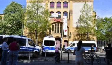 Polizeieinsatz an HU Berlin: Israel-Hasser besetzen Hörsaal der Universität | Regional