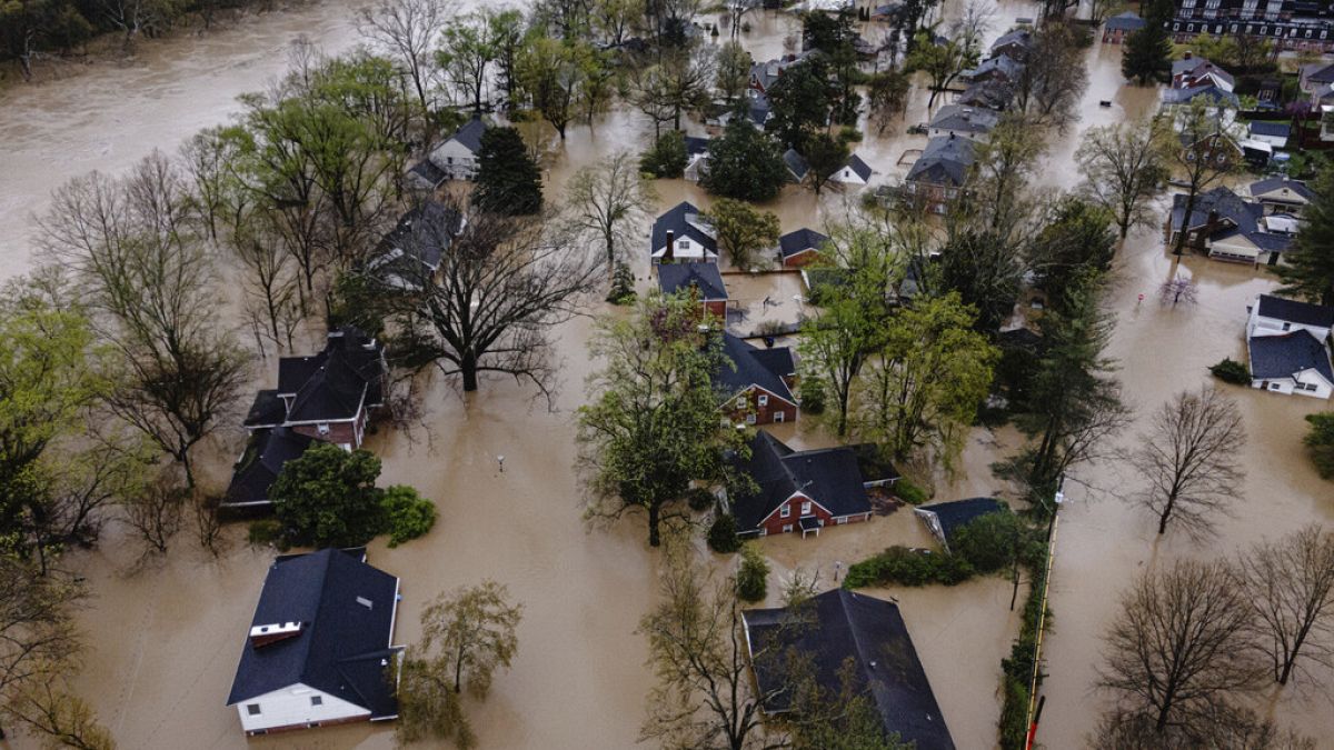 Überschwemmungen im Mittleren Westen und Süden der USA: Mindestens 18 Tote