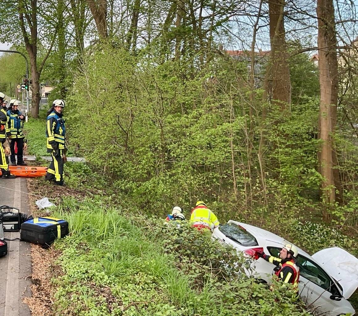 Unfall in Bochum-Linden: Seniorin schwer verletzt