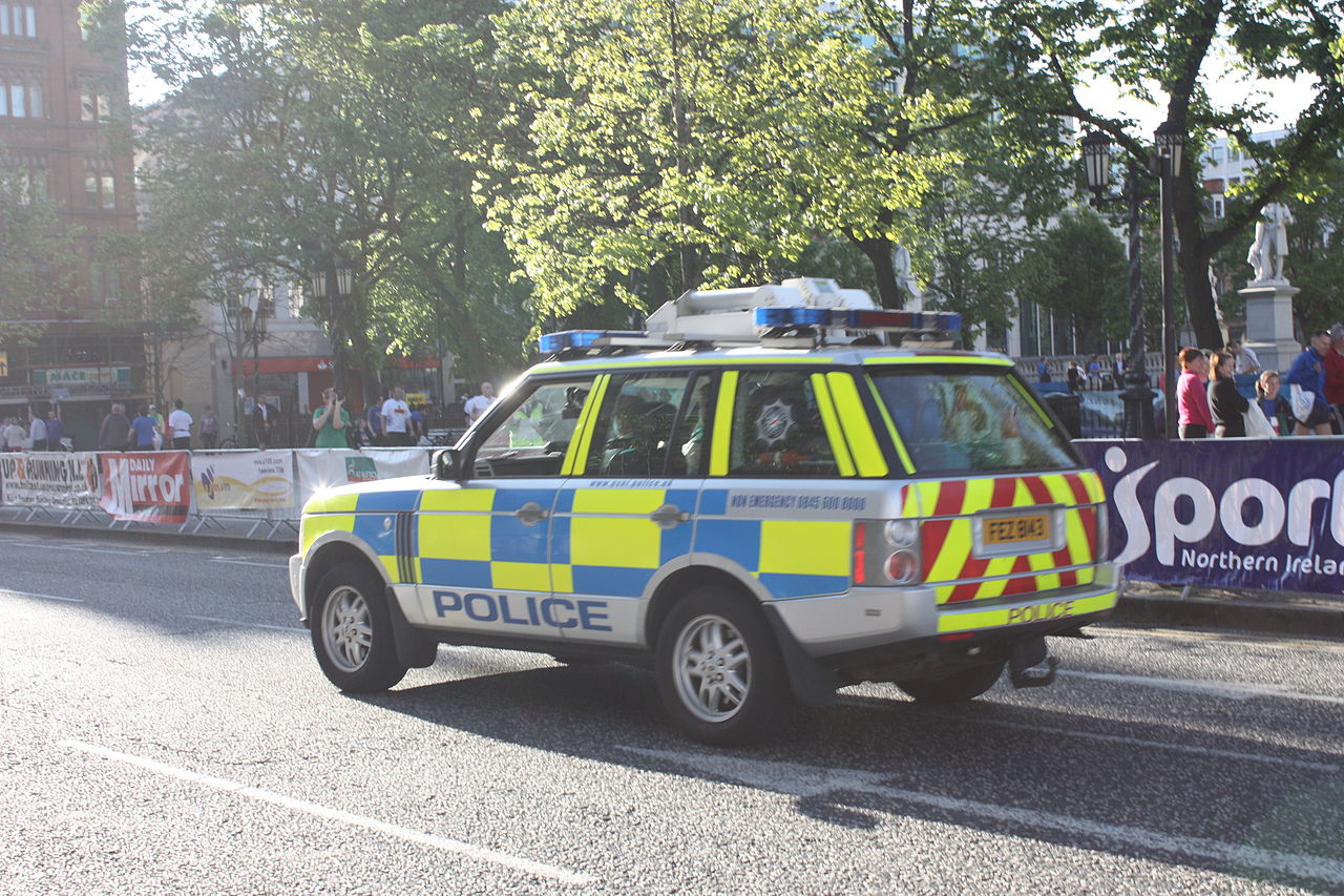 In Belfast ist ein Mann nach den in der Nacht ausgebrochenen Gewalttaten schwer erkrankt – Agenzia Nova