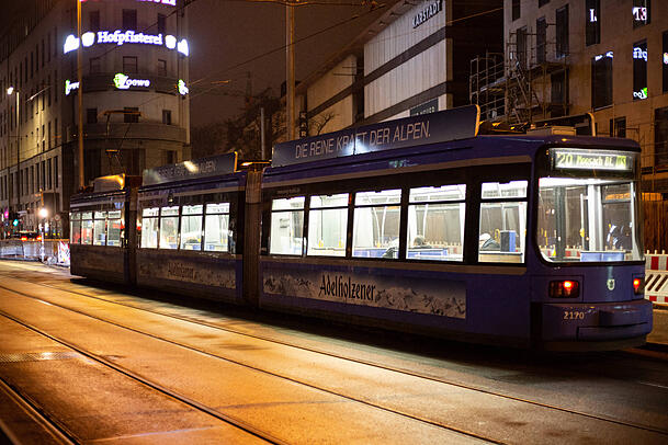 Auch bei der Tram soll es Sanierungsarbeiten geben (Symbolbild).