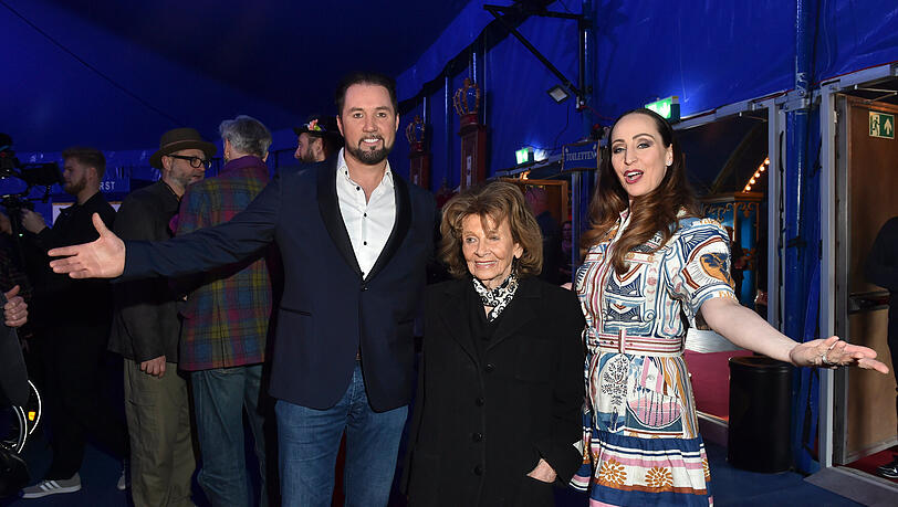 Jana Mandana Lacey-Krone und Martin Lacey jr. mit Charlotte Knobloch