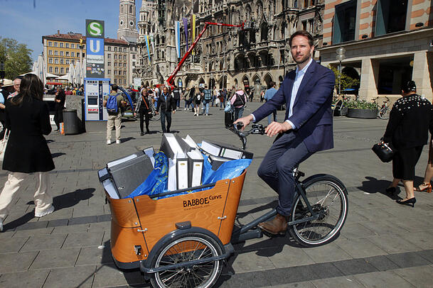 Uber-Chef Weigler brachte Beschwerdemails vorbei.