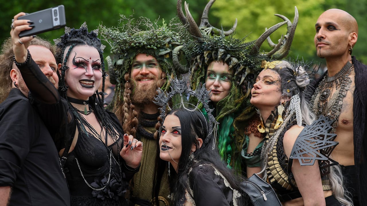 WGT 2025: Alle Infos zum Wave-Gotik-Treffen in Leipzig | Regional