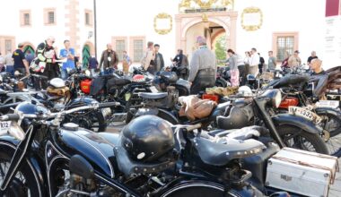MZ-Maschinen werden zu Stars auf Schloss Augustusburg