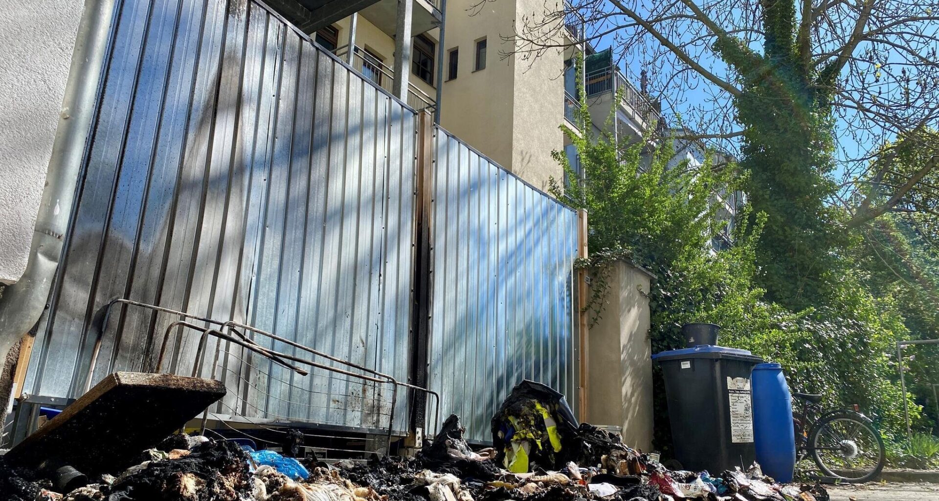 Nächtliches Feuer reißt in Chemnitz Hausbewohner aus dem Schlaf