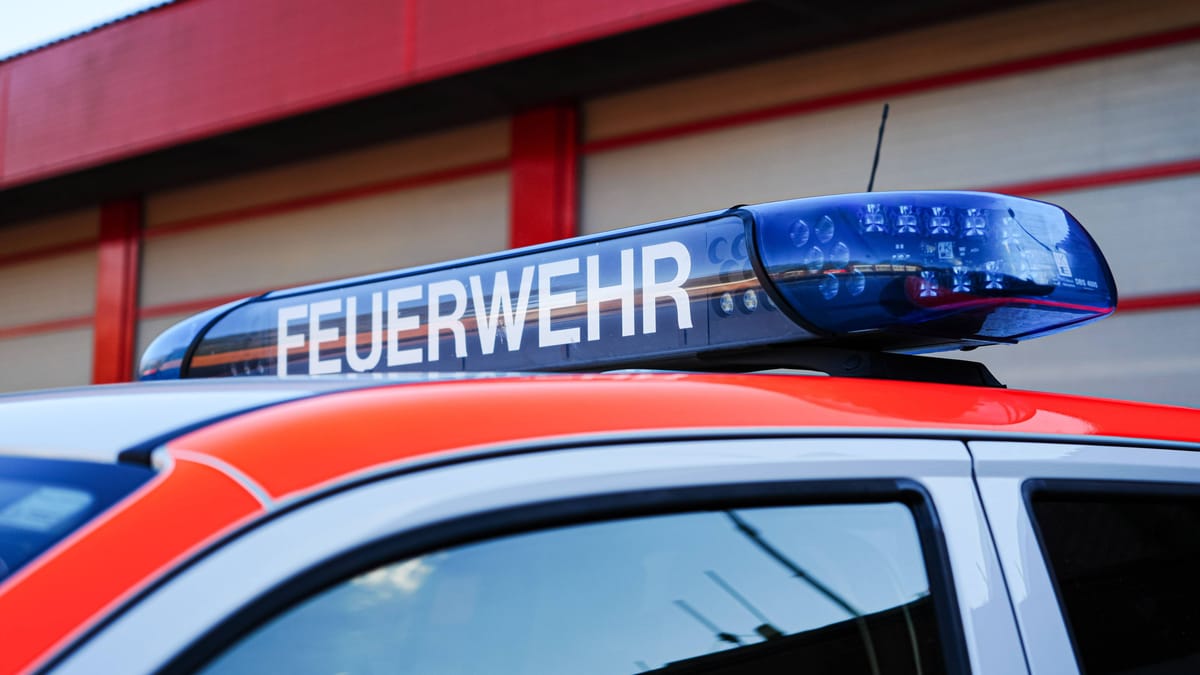 Rauchmelder verhindert Schulbrand und löst Feuerwehreinsatz aus