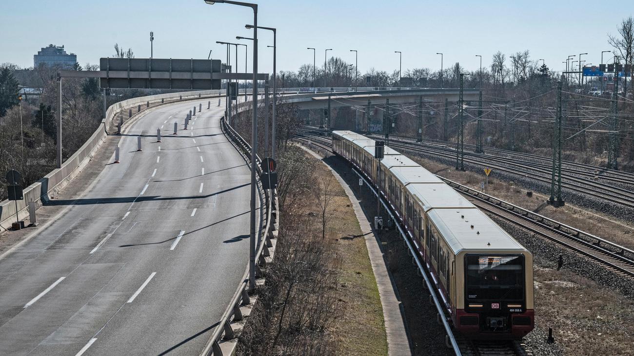 Ringbahnbrücke: Einsturzgefährdete Autobahnbrücke in Berlin wird abgerissen