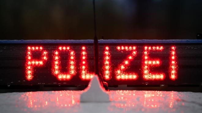 Zeugen gesucht: Die Polizei sucht nach Zeuginnen und Zeugen des Vorfalls. (Symbolbild)
