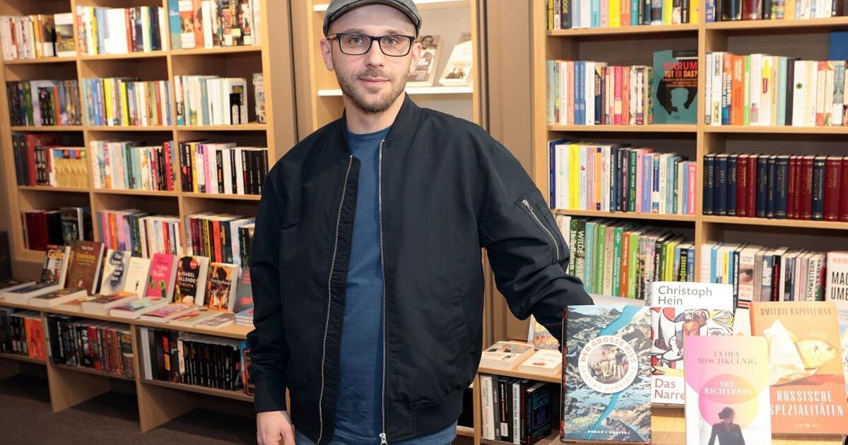 Eferdinger Elektrohändler setzt sich für Bücher ein