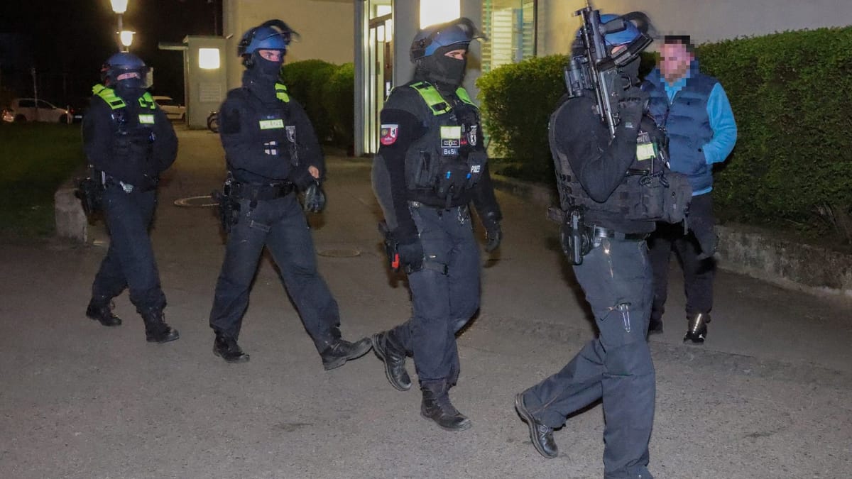 Schüsse im Märkischen Viertel – Täter auf der Flucht
