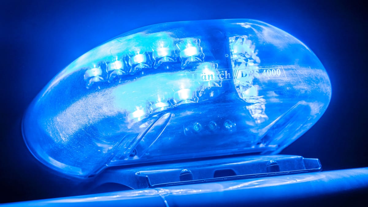 Autofahrerin stirbt nach Unfall auf Kita-Gelände