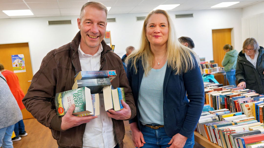 Kiloweise Bücher und ein wunderschöner Kreativmarkt in Mittelkalbach