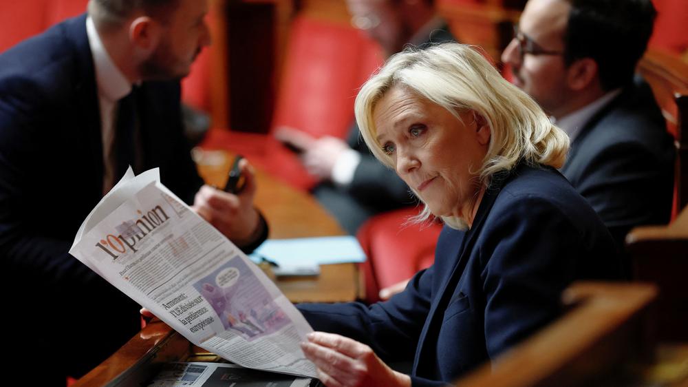 Prozess gegen Marine Le Pen: Wie geht es weiter? Marine Le Pen musste sich vor Gericht wegen der Veruntreuung von EU-Geldern verantworten.