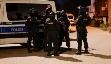 Polizeieinsatz: Durchsuchungen im Rocker-Milieu in Köln und Pulheim