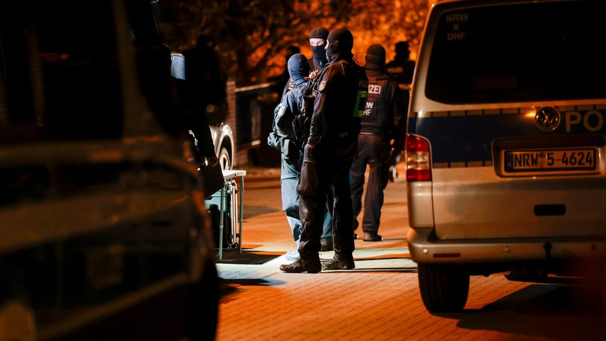 Polizei durchsucht Hells Angels-Objekte im Rockermilieu