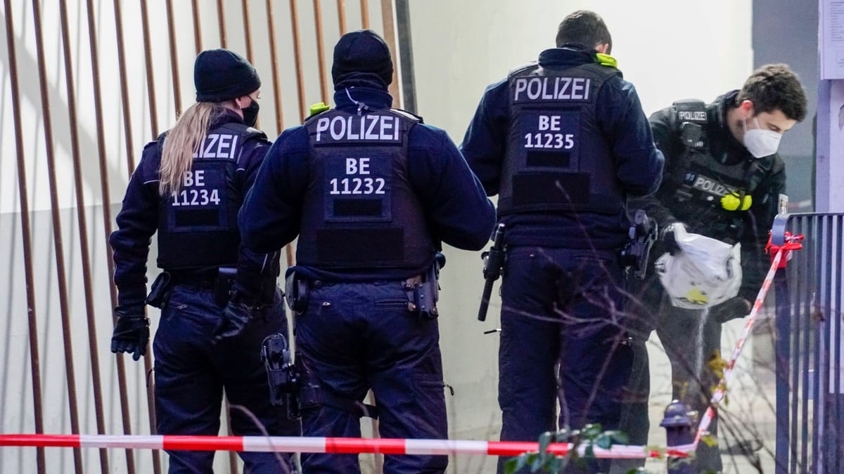 Mann tötet Großvater und soll in Psychiatrie