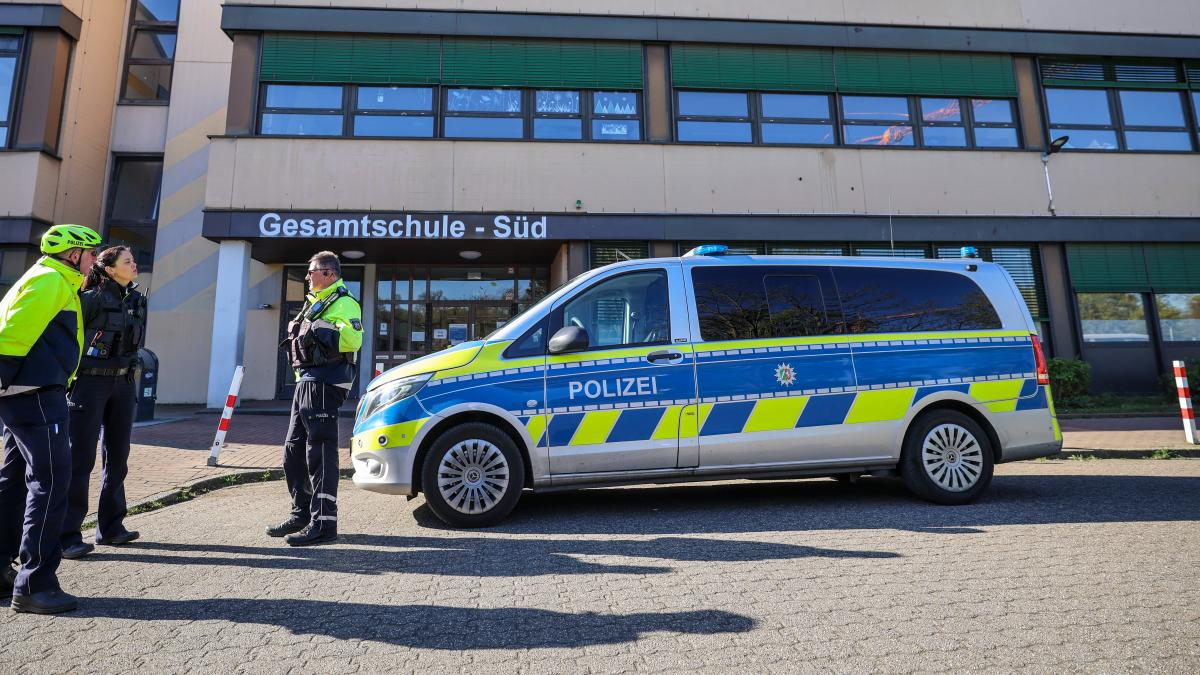Duisburg: Wenn „bedrohliche und rechtsradikale Inhalte“ stadtweit Schulen lahmlegen