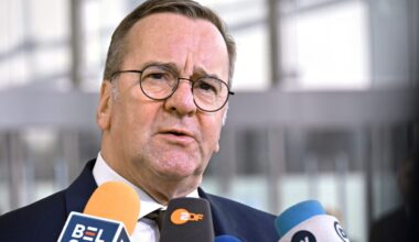 Deutschland stellt Ukraine neue Waffenlieferung in Aussicht