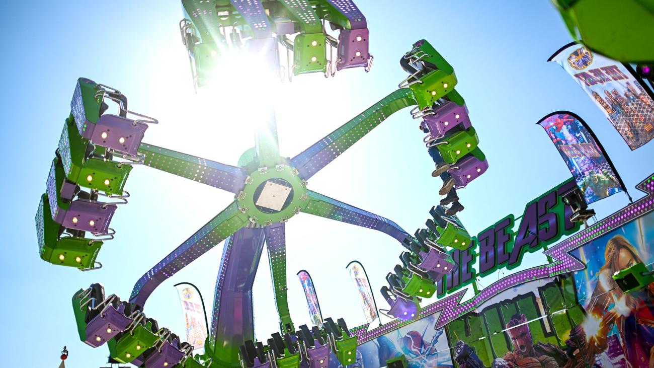 Volksfest: Bunter Rummel in Bremen - Osterwiese beginnt