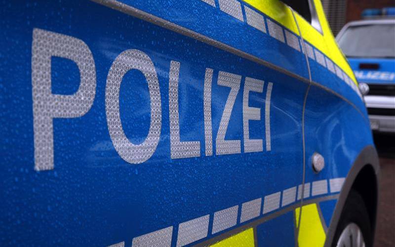 Die Polizei hat am Wochenende (5. und 6. April) zusammen mit dem Zoll und dem Ordnungsamt zahlreiche Kontrollen durchgeführt. Ziel der Aktion waren Barbershops, Teestuben und Spielhallen.