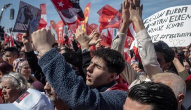 Proteste gegen Festnahme Ekrem İmamoğlus: Türkisches Gericht ordnet Freilassung zahlreicher Demonstranten an