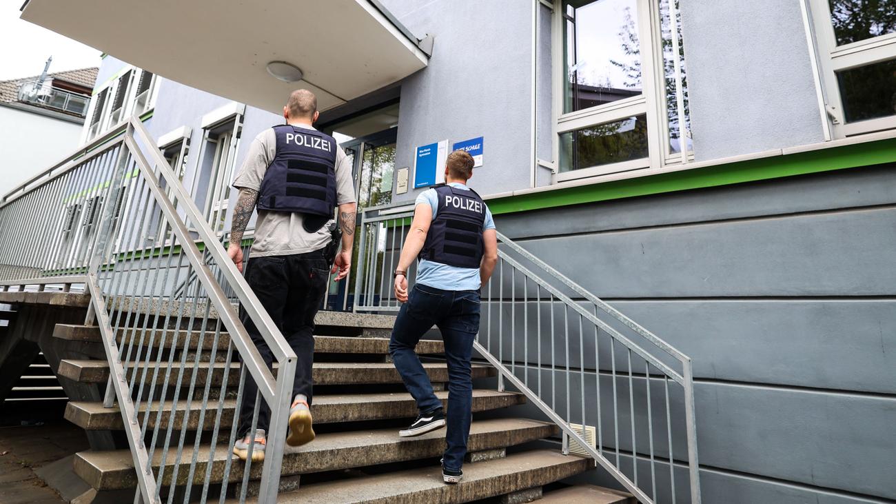 Schulen in Duisburg: Autor der Drohmails wollte offenbar Aufmerksamkeit für Schulsystem