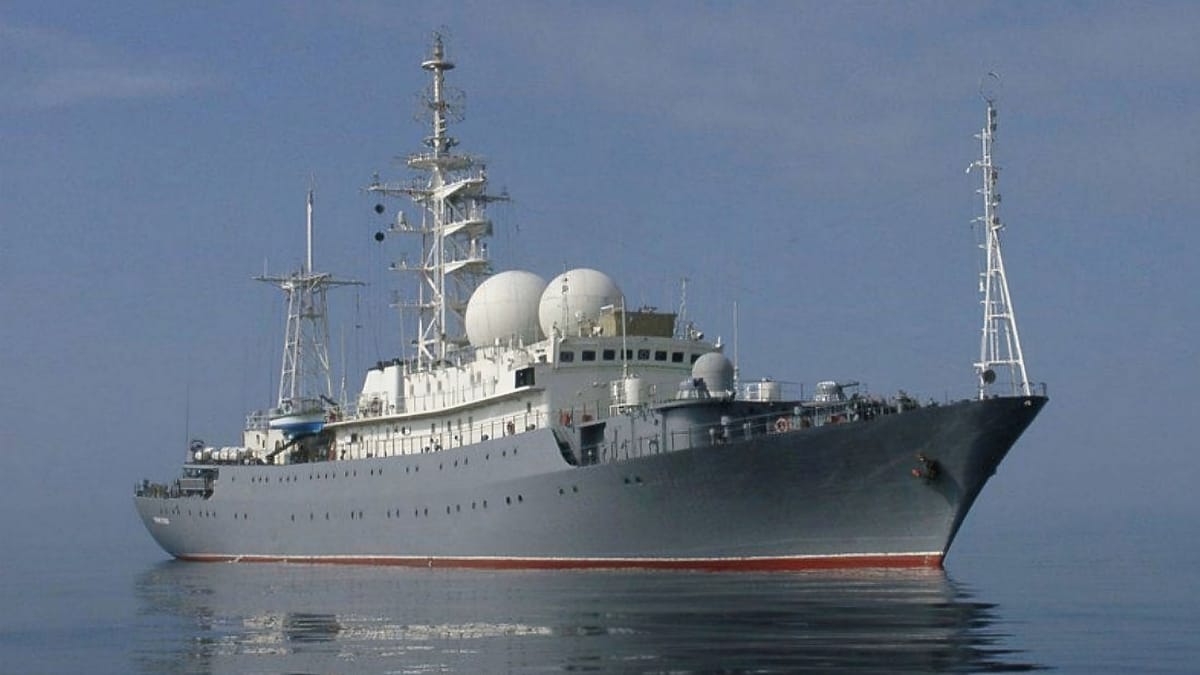 Russisches Spionageschiff vor Irland aufgetaucht
