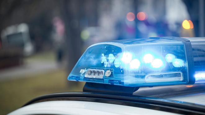 Verkehr: Nach dem Unfall in Frankfurt am Main laufen die Ermittlungen zur Unfallursache. (Symbolbild)