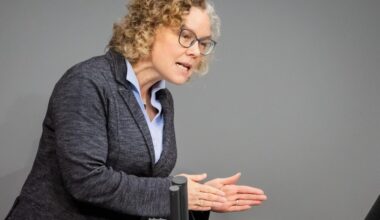 Koalitionsvertrag: Grüne warnen vor "unzähligen neuen Gaskraftwerken" - Zeit Online