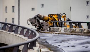 Abriss der beiden maroden A100-Brücken über der Berliner Ringbahn läuft