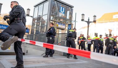 Berlin: Mann in U-Bahnhof erstochen - Polizei schiesst auf Angreifer