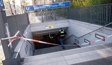 Messerattacke in U-Bahnhof – Angreifer nach Polizeischüssen tot