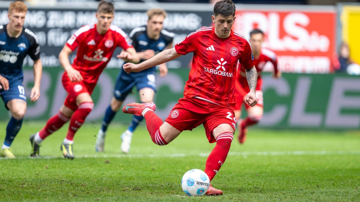 Skurriler Elfmeter-Wirbel bei Paderborn vs. Düsseldorf