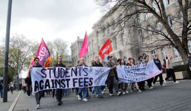Studenten demonstrieren gegen Gebühr für Nicht-EU-Staatler