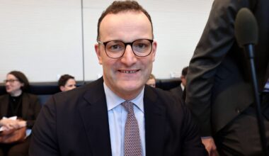 CDU-Politiker Jens Spahn teilt neues Pärchenfoto mit Daniel Funke