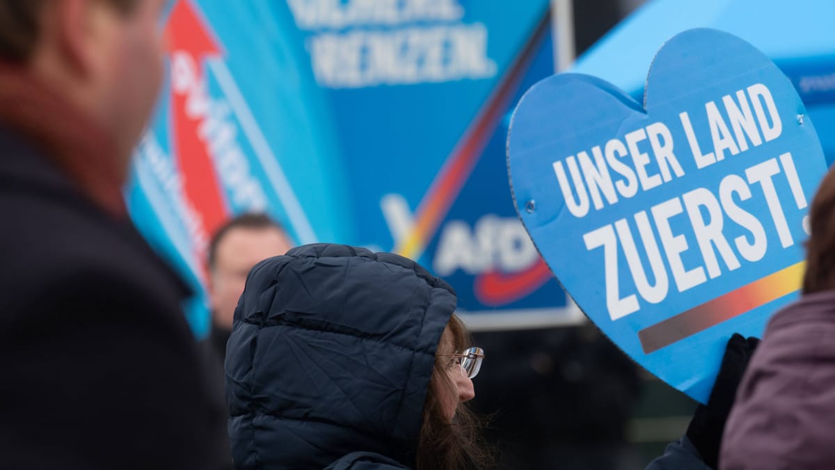 AfD Düsseldorf stellt OB-Kandidaten Claus Henning Gahr für Kommunalwahl vor