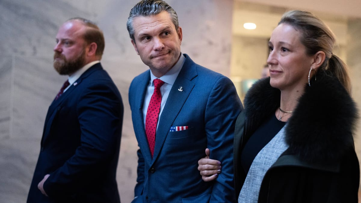 Enger Berater von Trumps Verteidigungsminister Hegseth beurlaubt