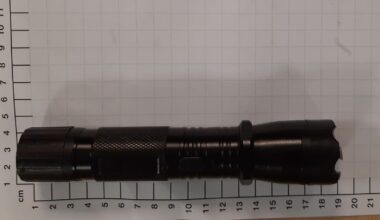 Polizei findet Messer und Elektroschocker bei Kontrolle