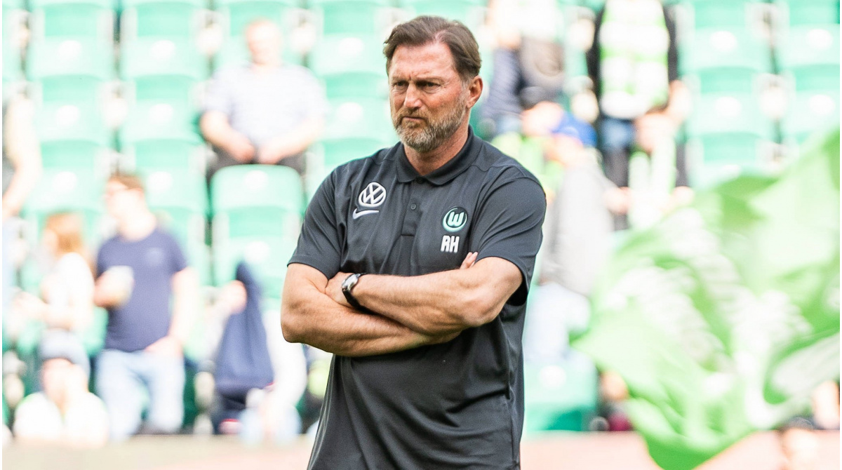 VfL Wolfsburg: Intensive Gedanken um Alexander Blessin von St. Pauli