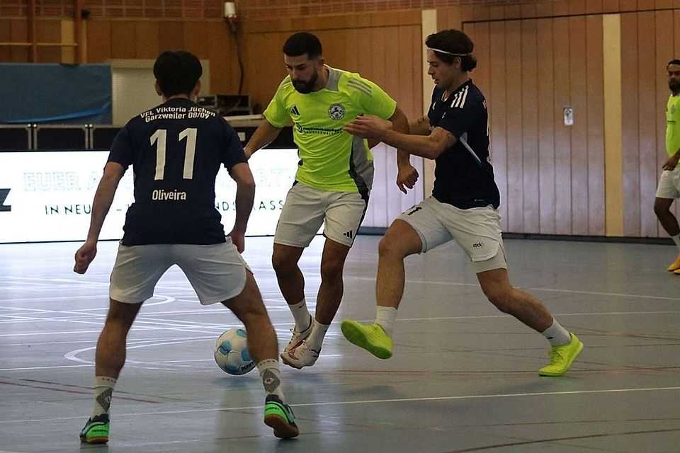 Schon bei der Endrunde der Hallenkreismeisterschaft standen sich die beiden Teams gegenüber, die Jüchener siegten im Januar klar mit 4:0.