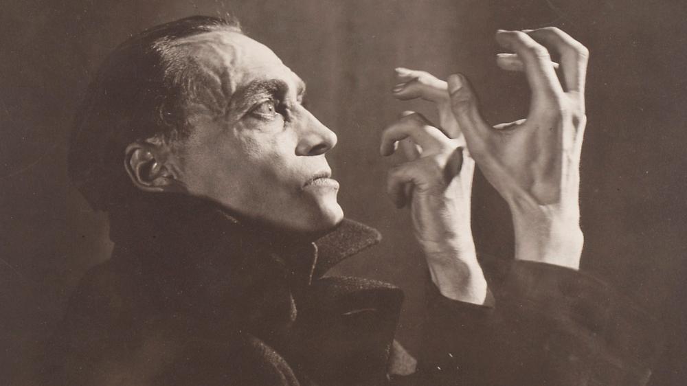 Expressionismus: Im expressionistischen Film werden die Hände zu tödlichen Waffen. Conrad Veidt 1924 in "Orlac’s Hände"